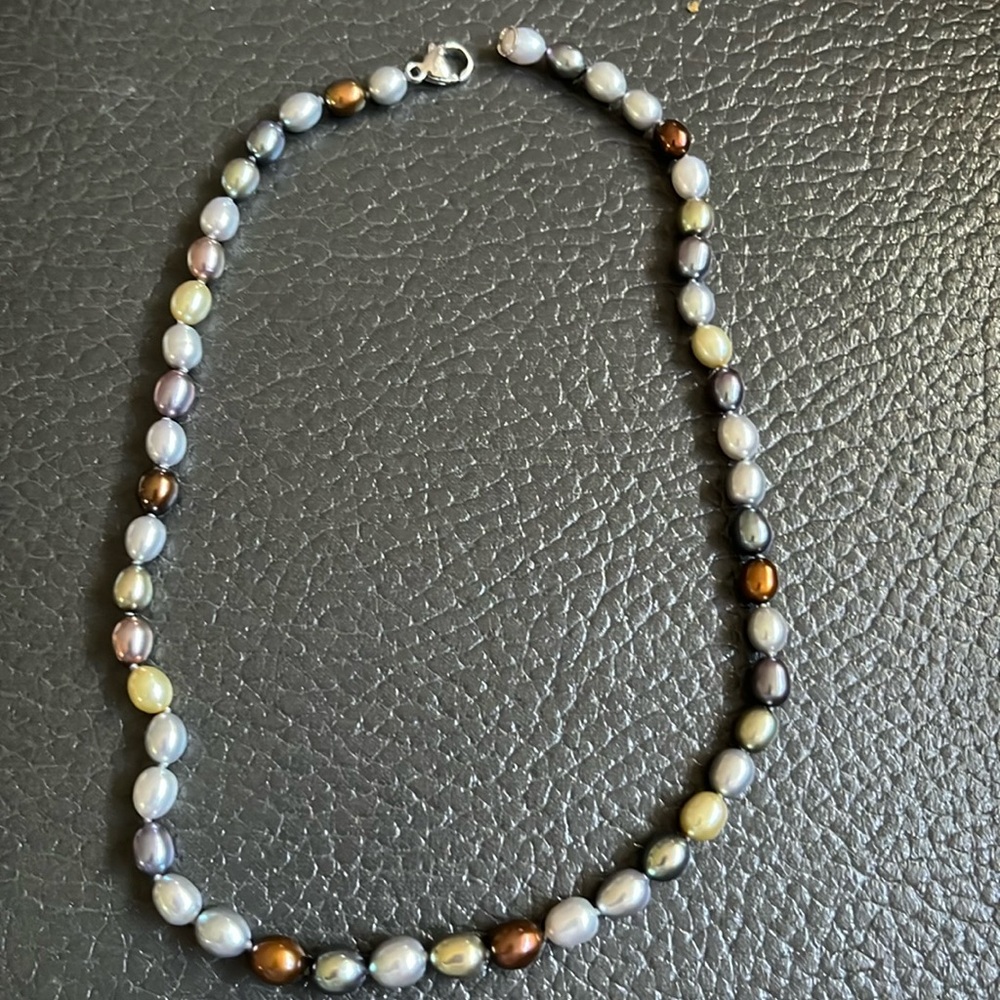 Beautiful honora cultured pearl necklace with sterling clasp